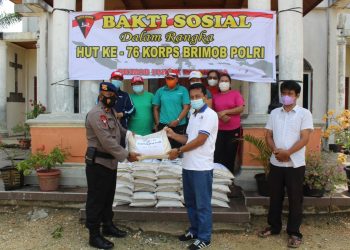 Jelang HUT Ke-76 Korps Brimob Polri, Brimob Polda Riau Gelar Baksos di Tempat Ibadah