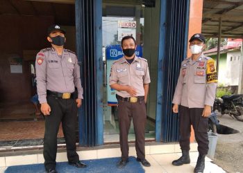 Jaga Keamanan Wilkum, Polsek Bunut Antisipasi Aksi C3 dan Imbau Prokes Warga dengan Gelar Patroli