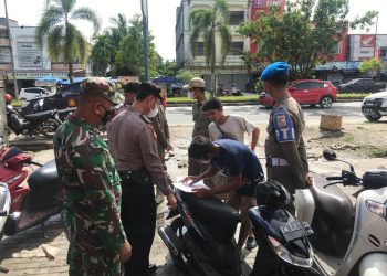 Polsek Pangkalan Kerinci Temukan 9 Pelanggar Prokes Saat Operasi Yustisi Gabungan
