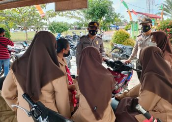 Polsek Kuala Kampar Sosialisasi Manfaat Vaksinasi Sekaligus Monitoring Giat Vaksin