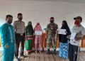 Bhabinkamtibmas Desa Sungai Emas Hadiri Penyerahan BLT DD