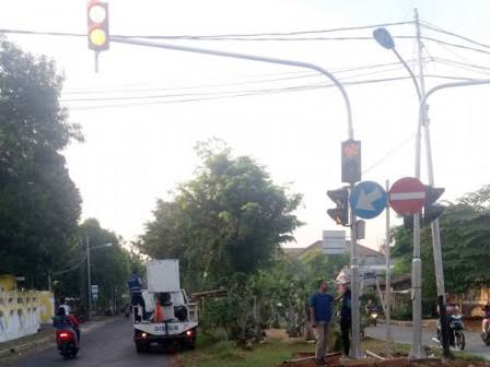 Targetkan Akhir Tahun Tuntas 887 Titik Lampu Kompensional Diremajakan ke LED Smart System