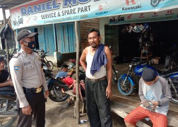 Jaga Kamtibmas di Wilkum, Polsubsektor Pelalawan Gelar Patroli