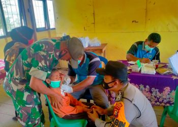 Tinjau Vaksinasi di SDN 002 Desa Ransang, Polsubsektor Pelalawan : Pastikan Berjalan Lancar