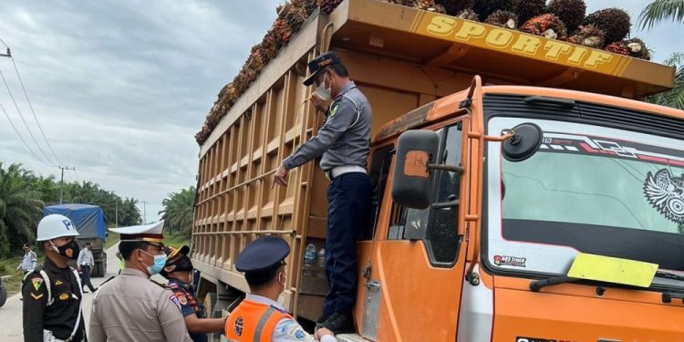 Dishub Riau Razia Gabungan di awal Tahun, Tilang 73 Kendaraan